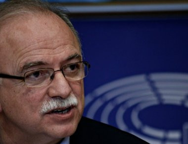 Δ.Παπαδημούλης: «Αιχμηρή» απάντηση προς τον Π.Δήμα για τη σημαία